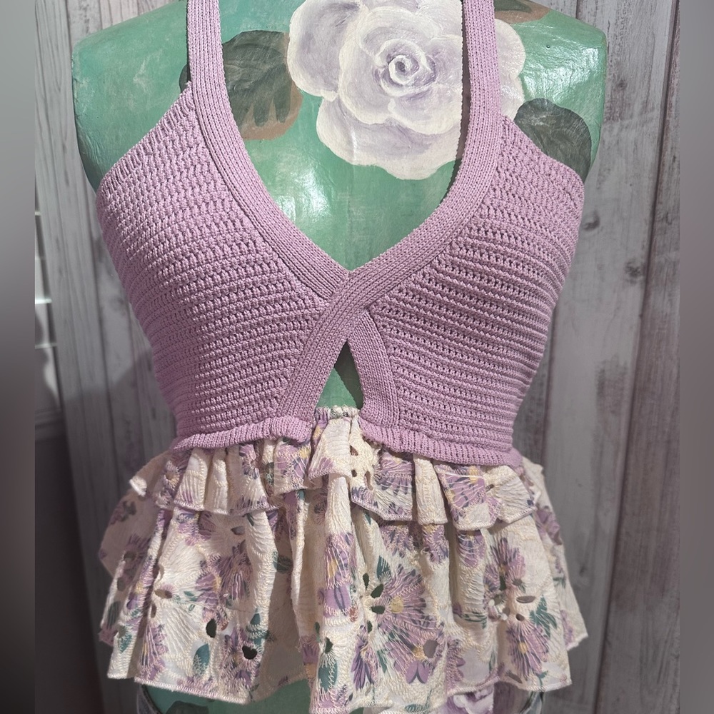 BNWT Fate Eyelet Crochet Halter Top, size Small